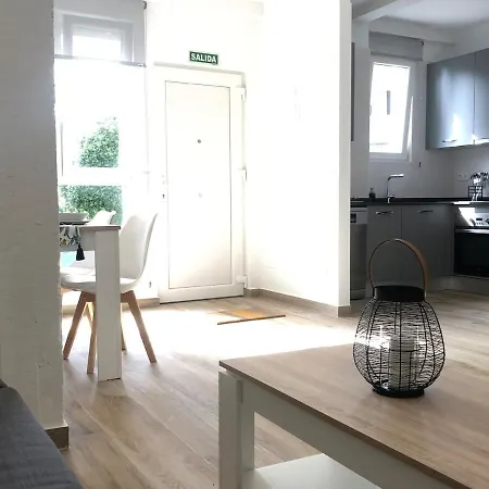 Beautiful House A Walk Away From The And Downtown * Santander